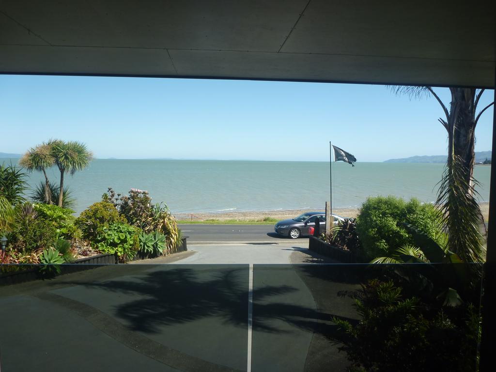 Pohutukawa Coast Bnb Te Puru Extérieur photo