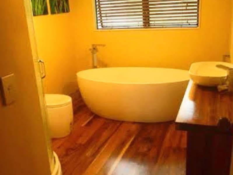 Pohutukawa Coast Bnb Te Puru Extérieur photo